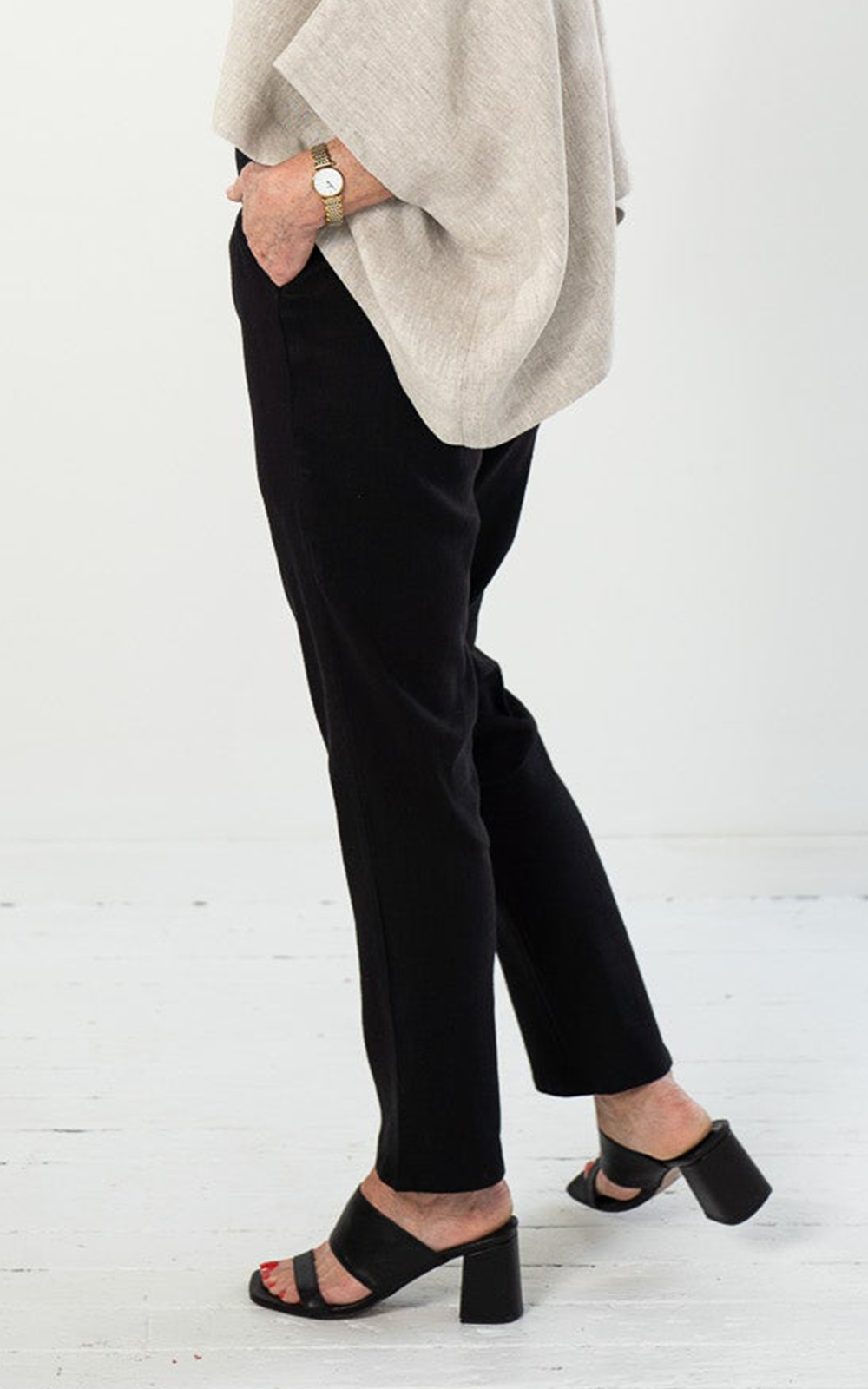 Liza Pant product photo.