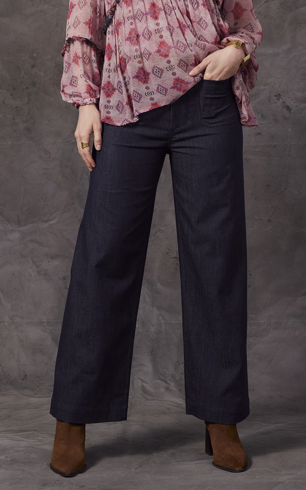 Ursula Pant product photo.