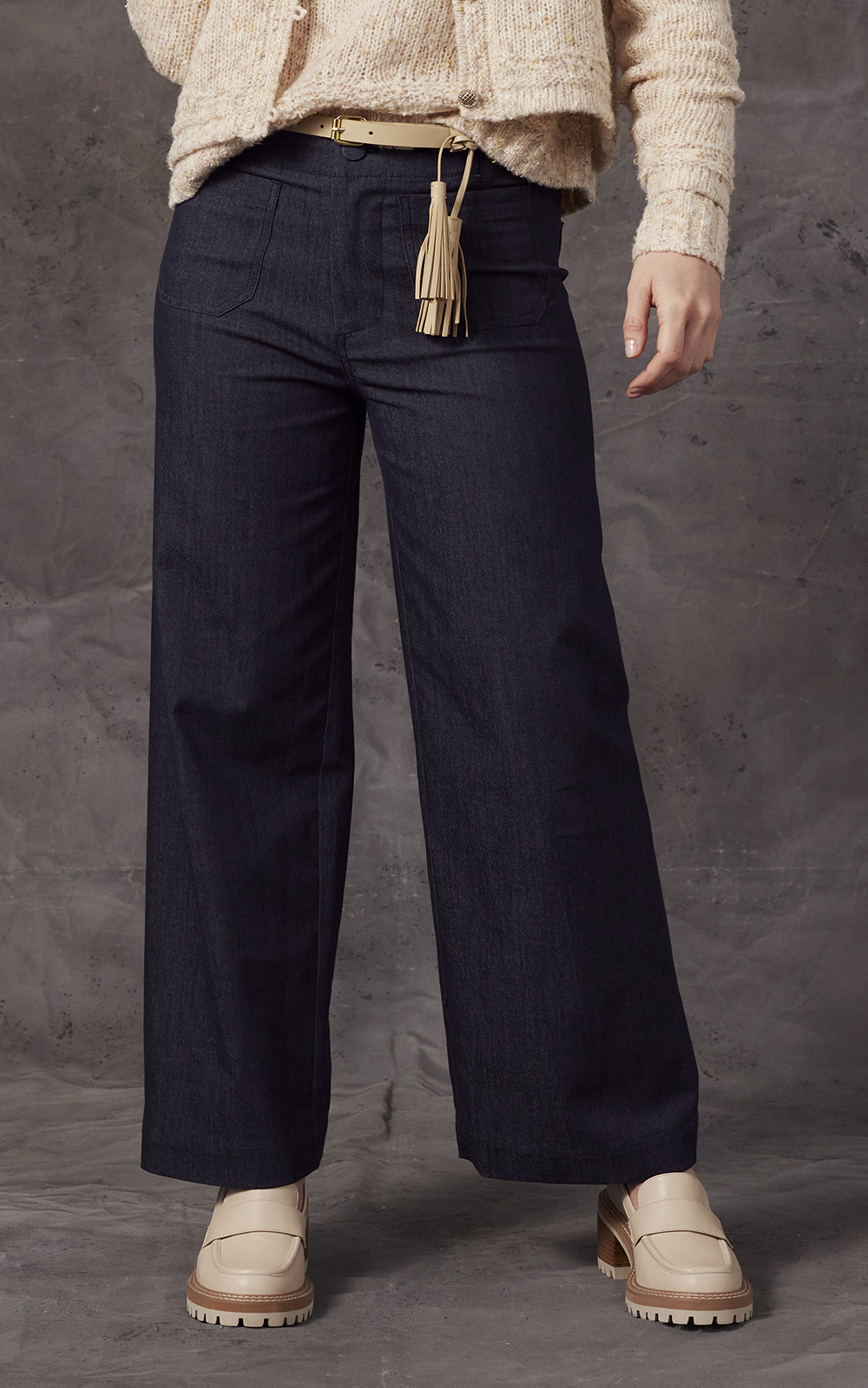 Ursula Pant product photo.