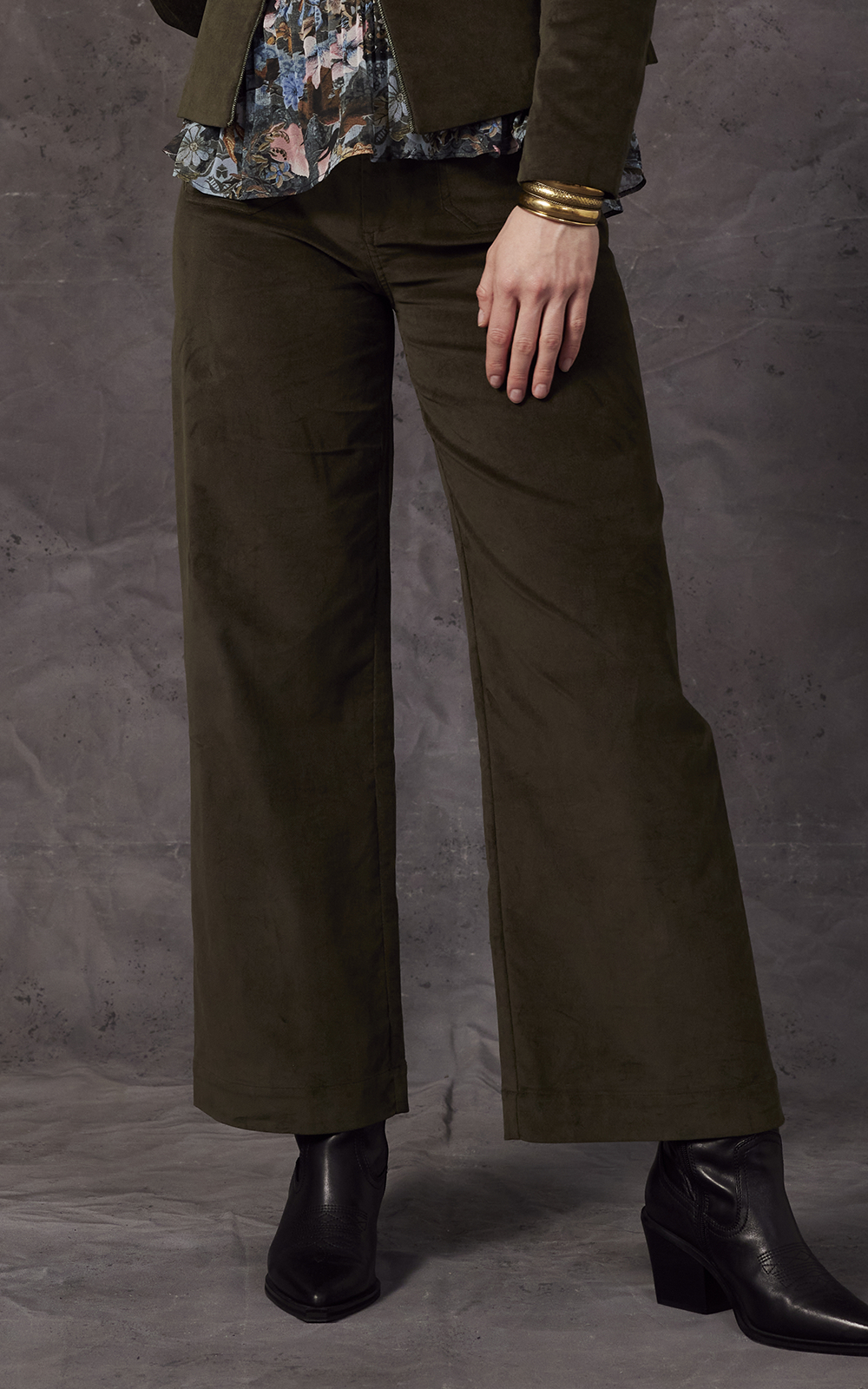 Edith Pant product photo.