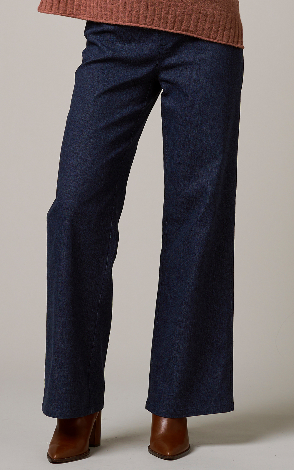 Sutton Pant product photo.