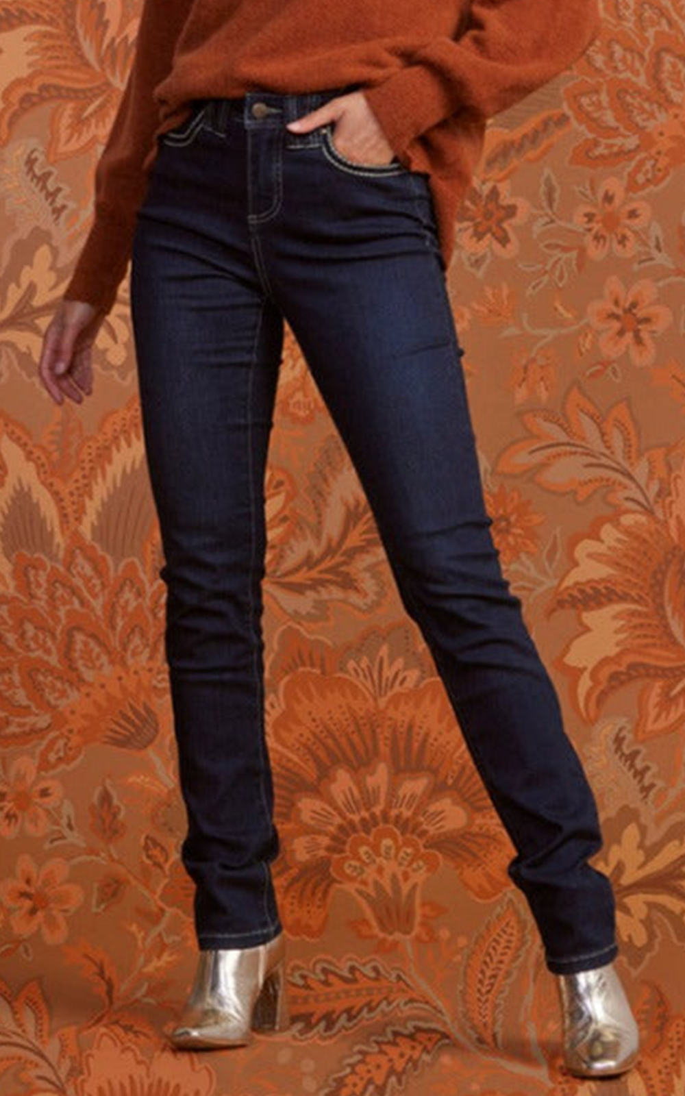 Luxe Classic Jean product photo.