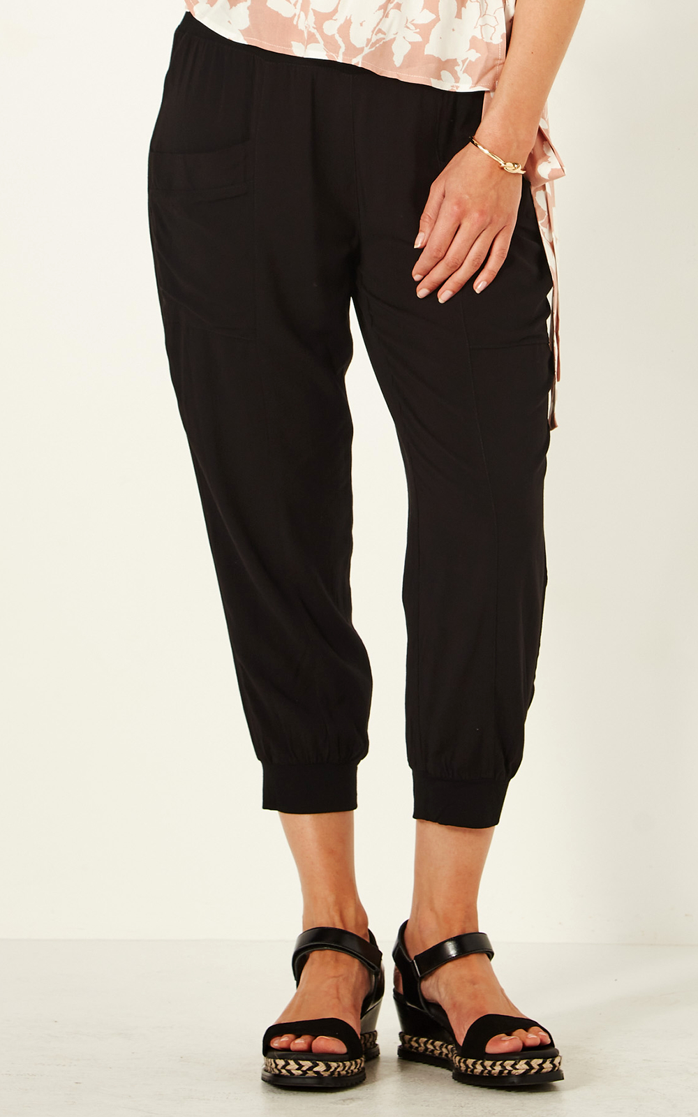 Harem Pant  product photo.