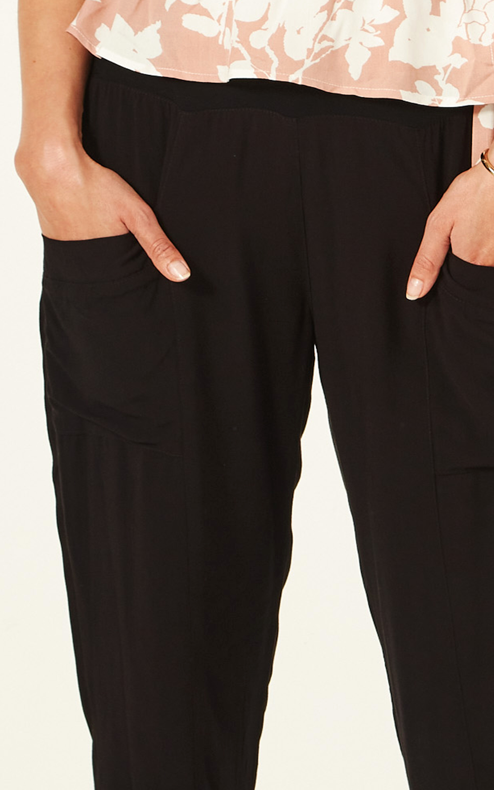 Harem Pant  product photo.