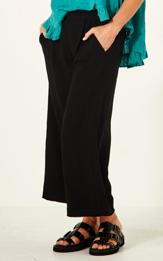 Jimena Linen Pant product photo.