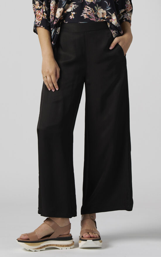 Occasion Pant product photo.