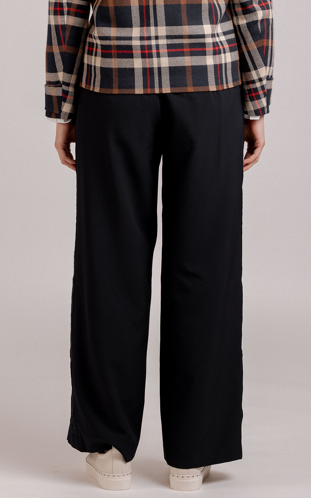 Tate Pant product photo.