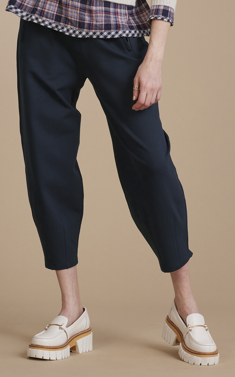 On Ponte Tulip Pant product photo.