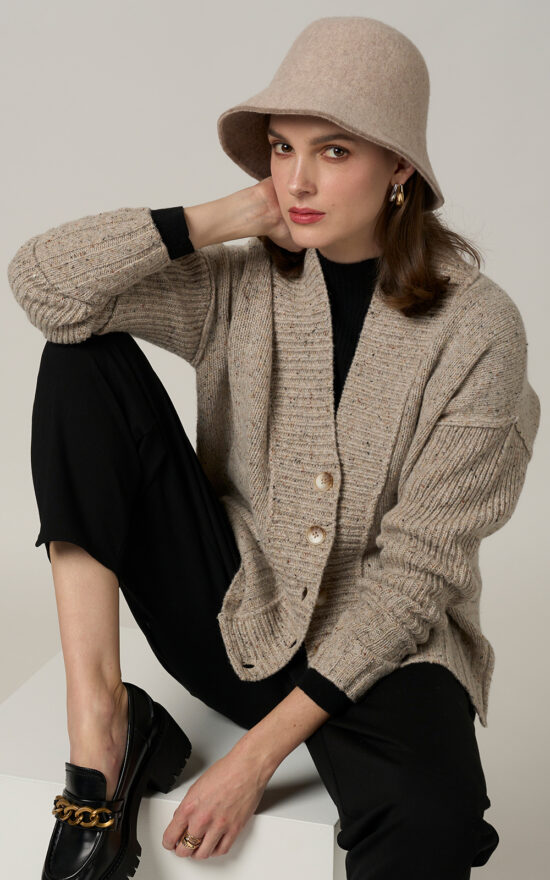 Weekender Cardi product photo.