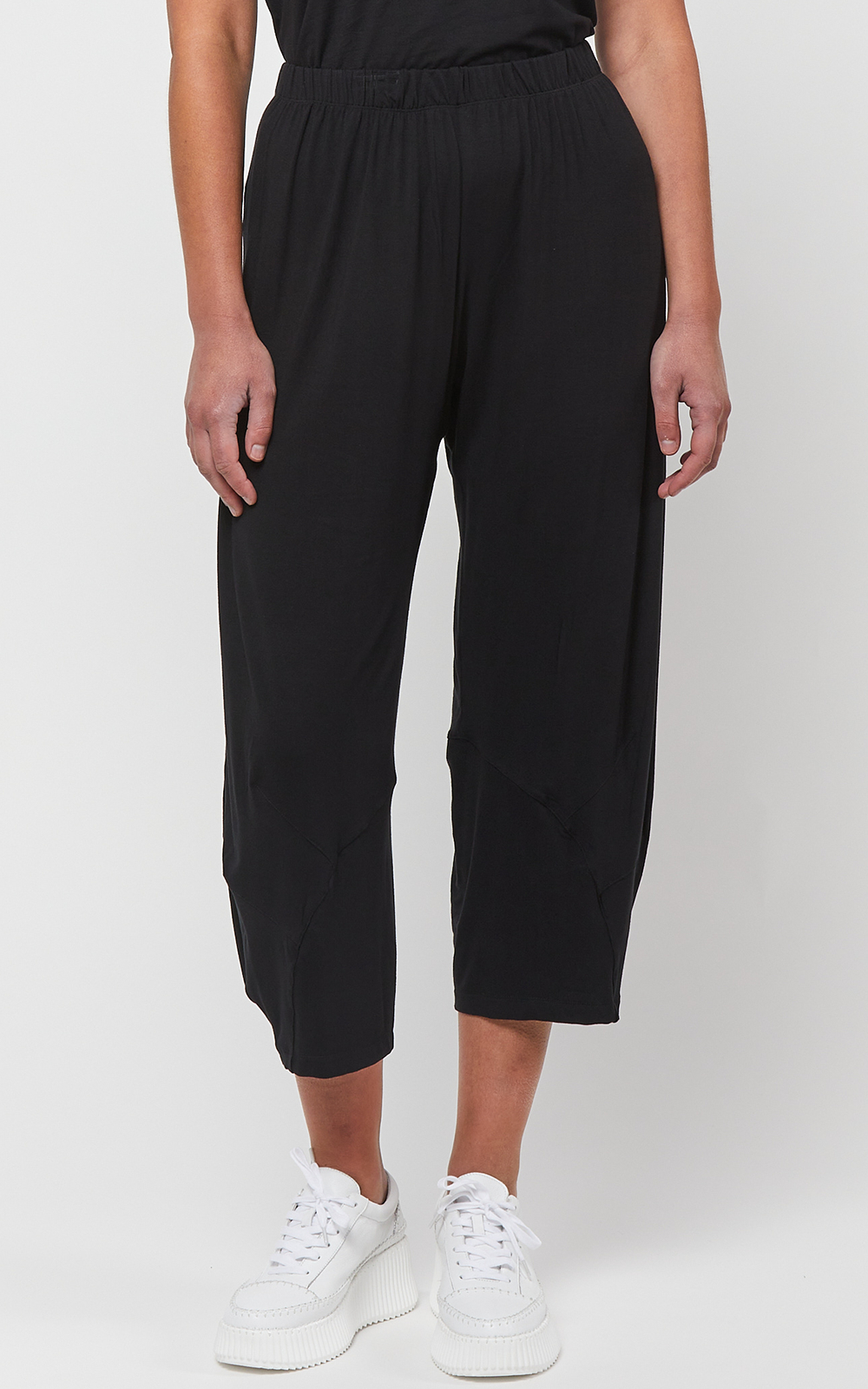 Supernova Tuck Pant product photo.