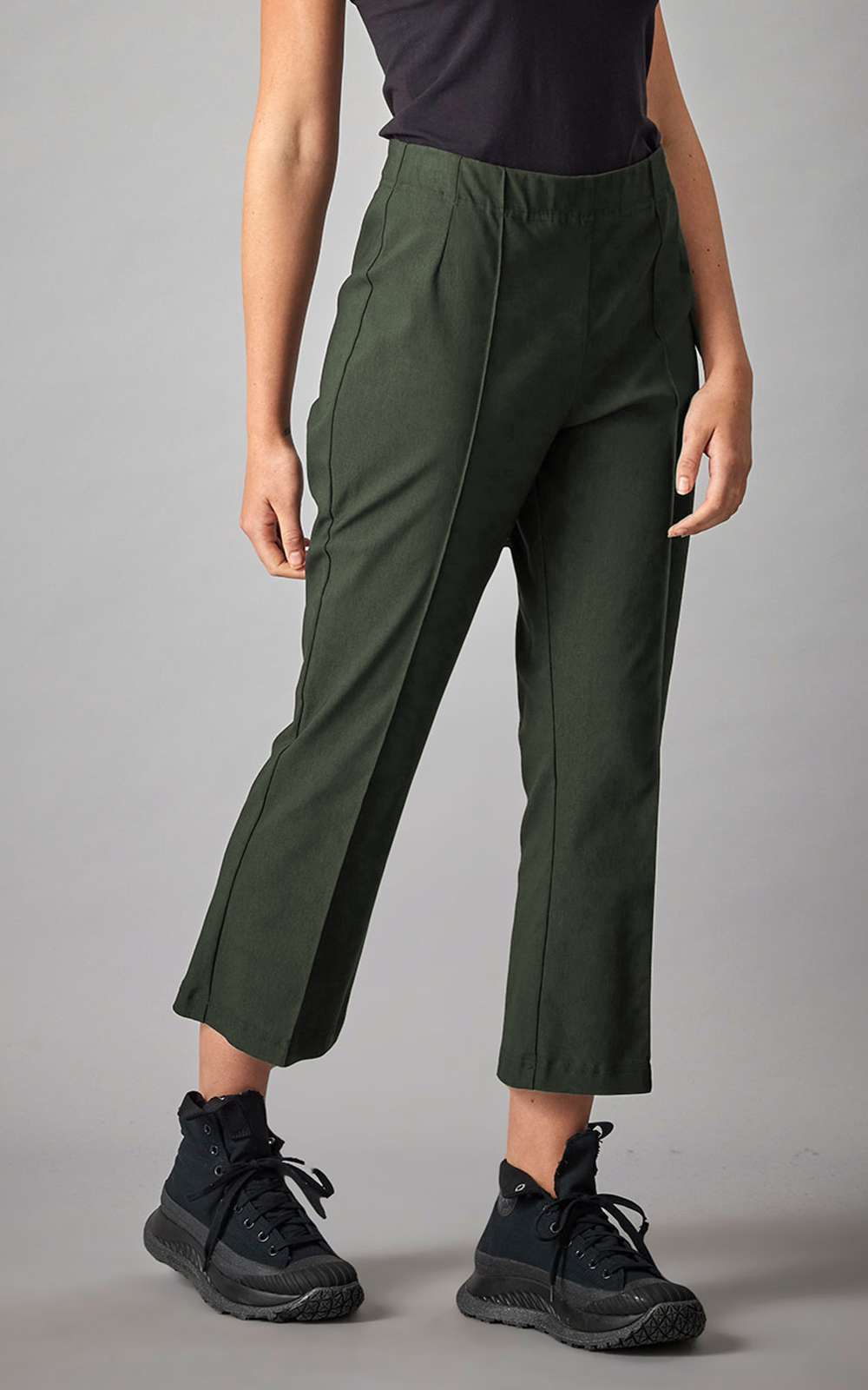 Pintuck 3 Qtr Flare Pant  product photo.