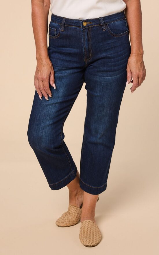 Cropped Straight Leg Jean product photo.