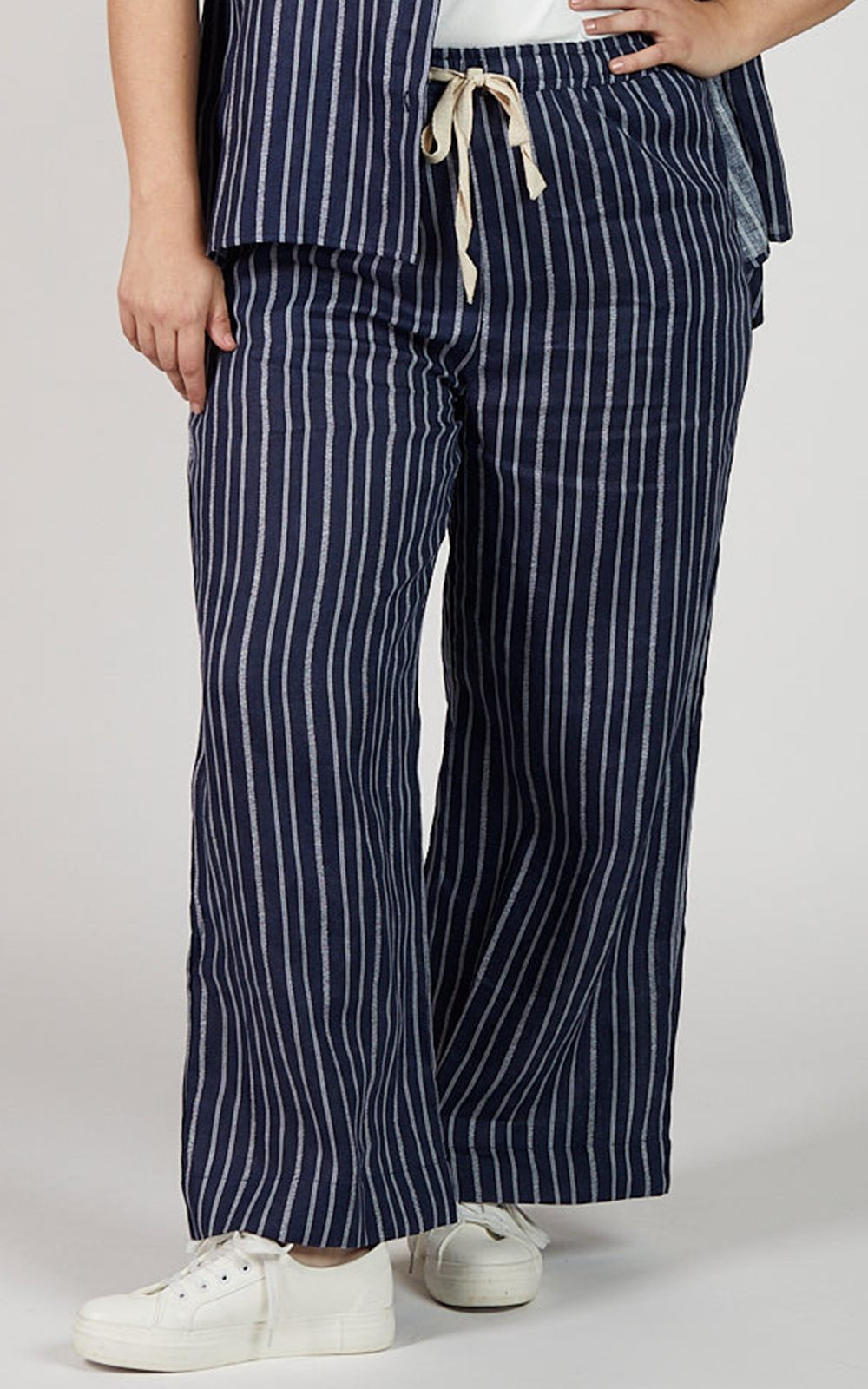 Breezy Relaxed Linen Boathouse Pant product photo.