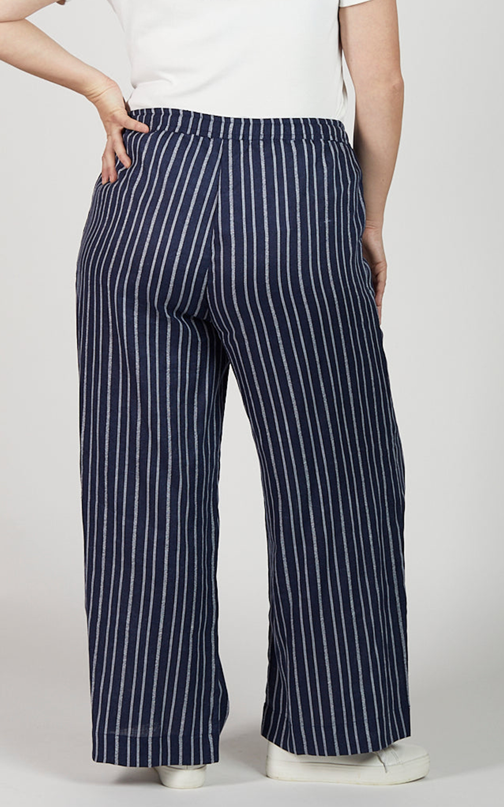 Breezy Relaxed Linen Boathouse Pant product photo.