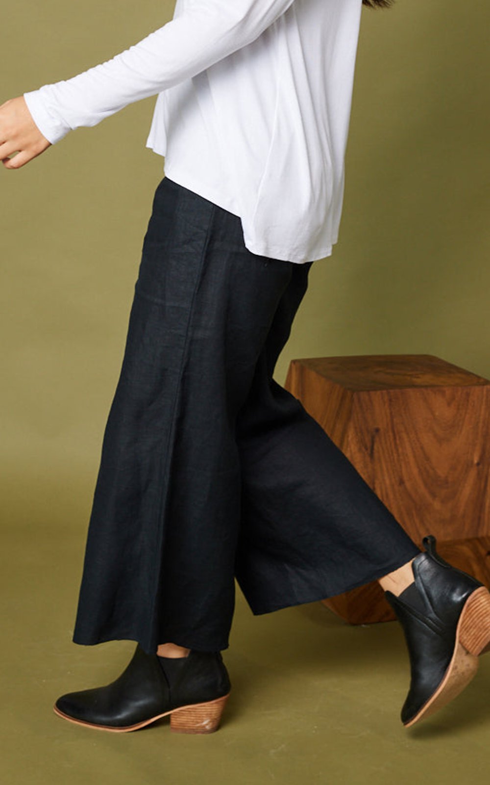 Camille Wide Leg Pant product photo.