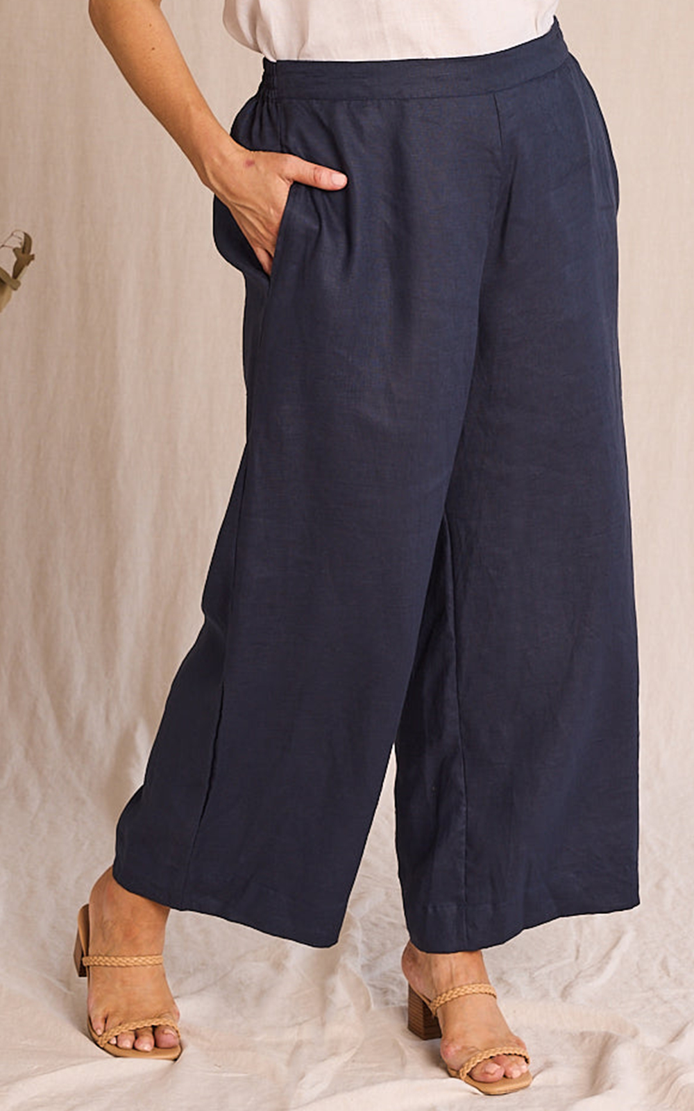 Camille Wide Leg Pant In Linen product photo.