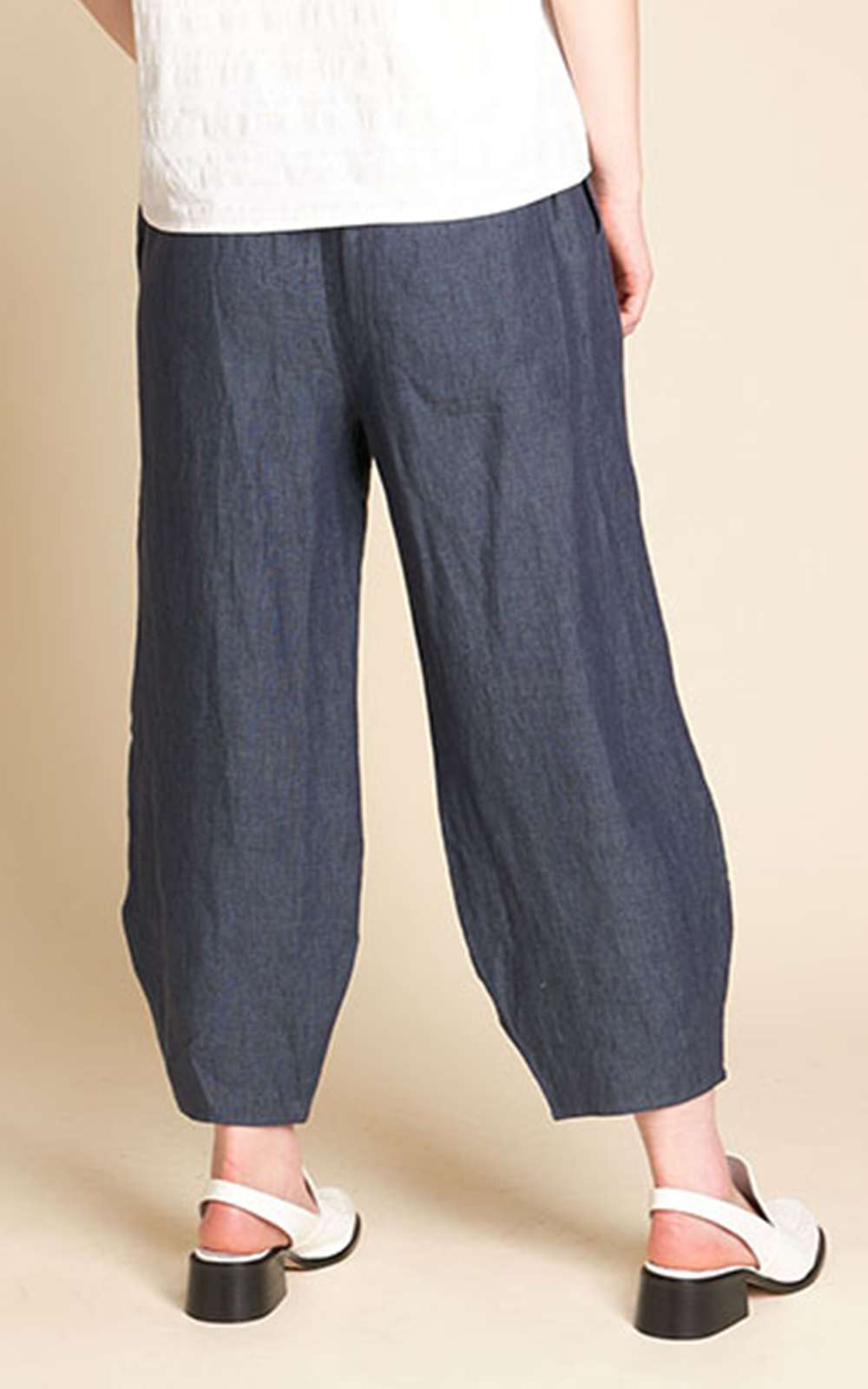 Perfect Curve Pant product photo.