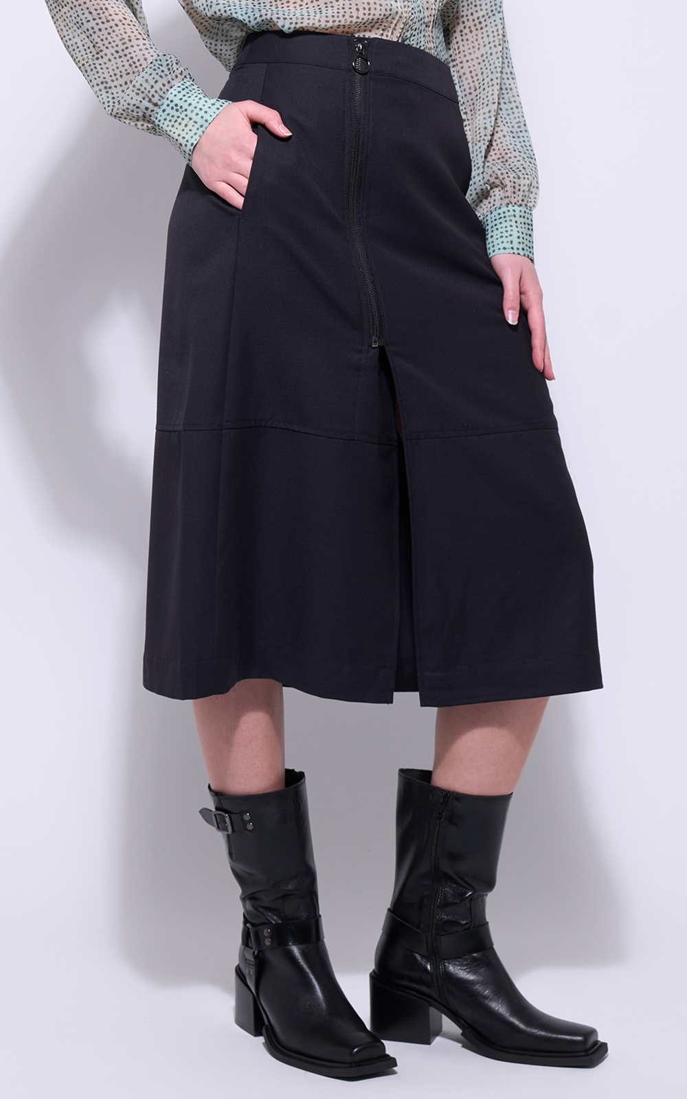 The Hepburn Skirt product photo.