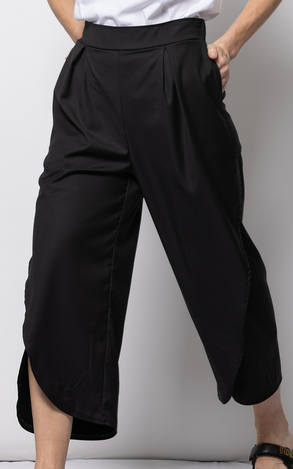 Romy Pant product photo.