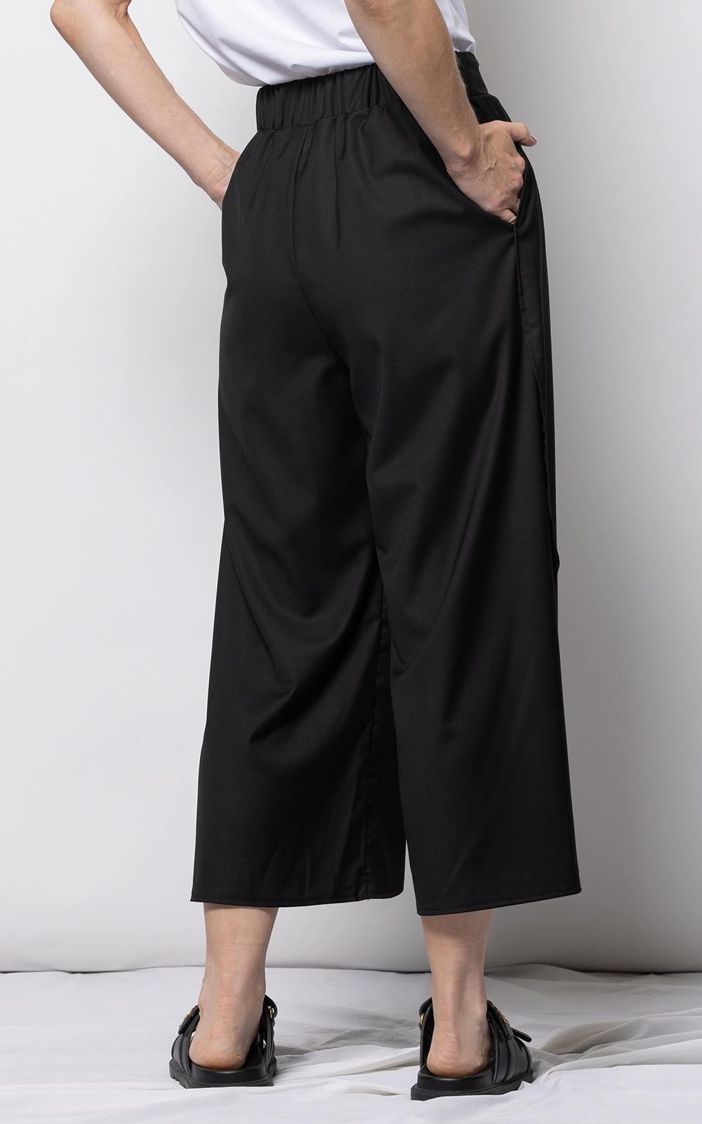 Romy Pant product photo.