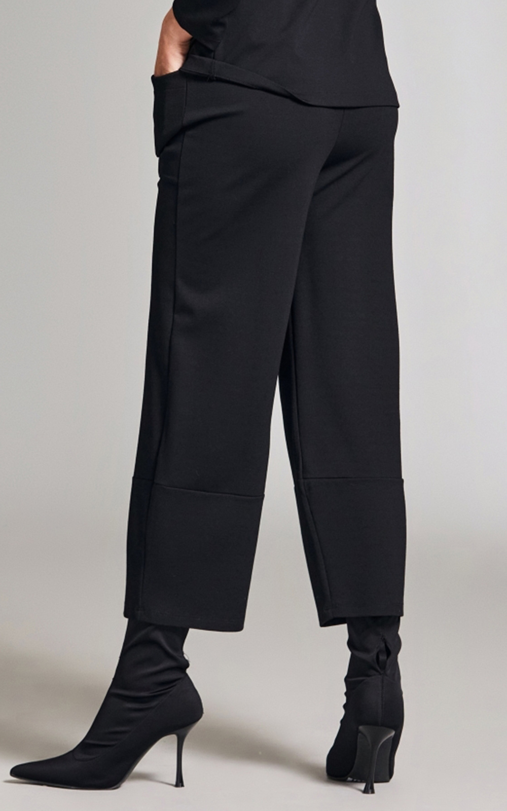 Slouch Trouser product photo.