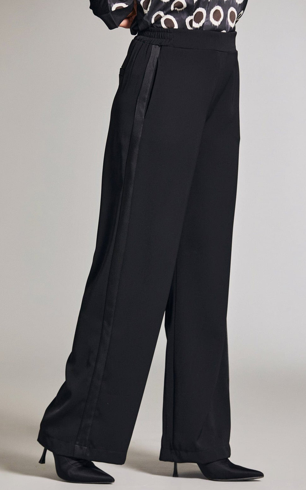 Cocktail Trouser  product photo.