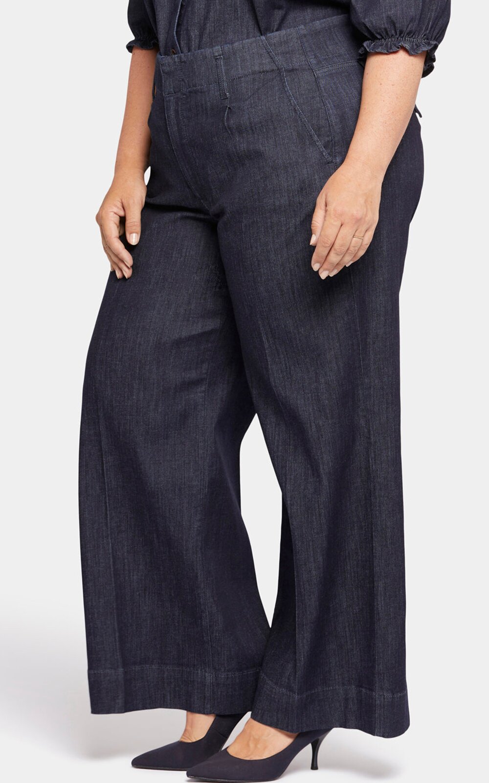 Womens Hr Mona Wide Leg Trouser product photo.