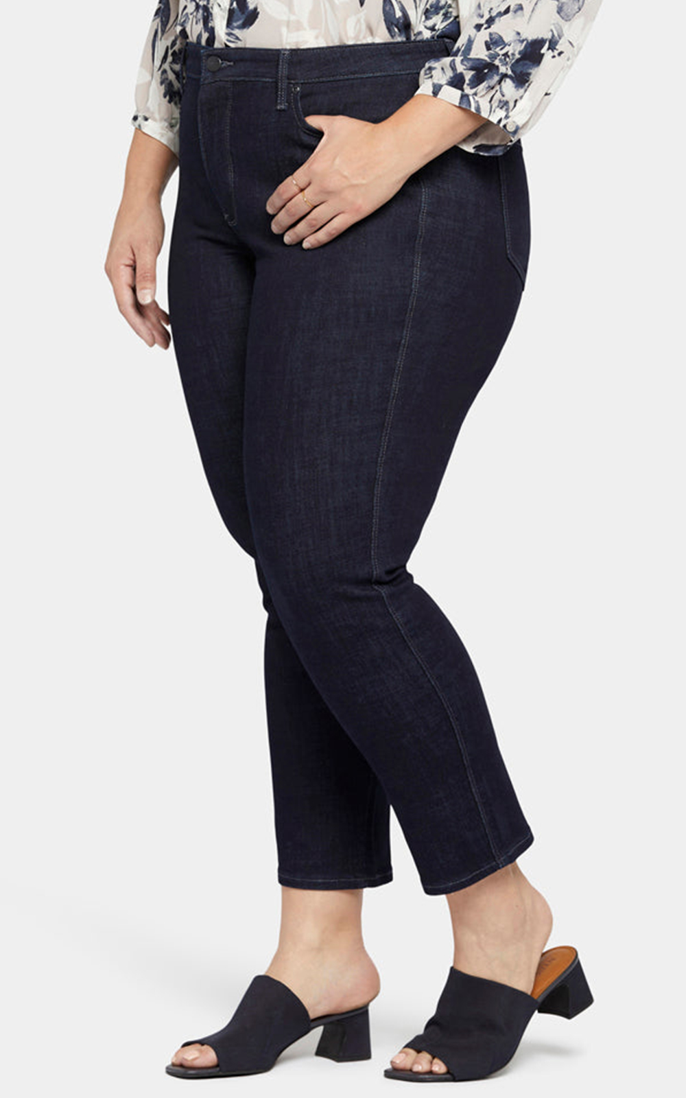 Womens Stella Tapered Jean product photo.