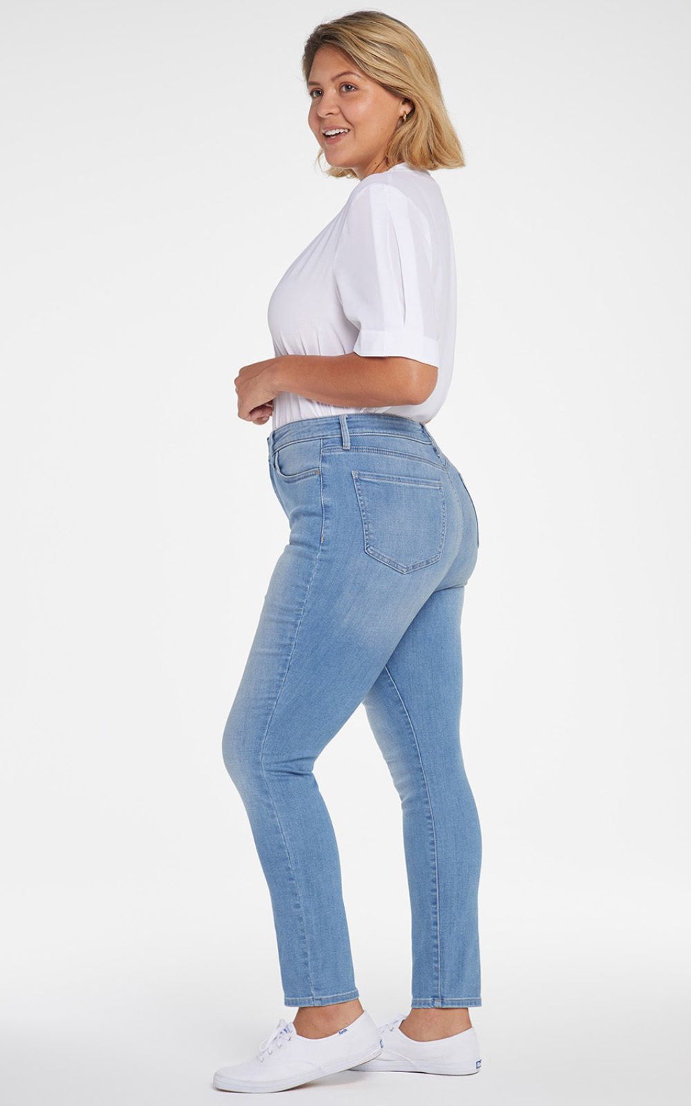 Womens High Rise Ami Skinny product photo.