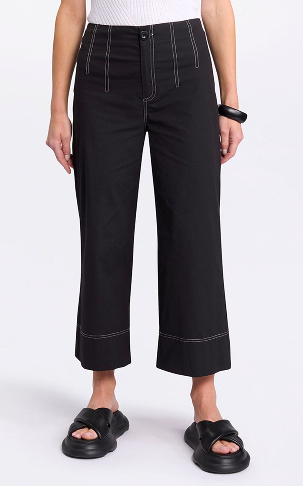 3/4 Wide Leg Pant product photo.