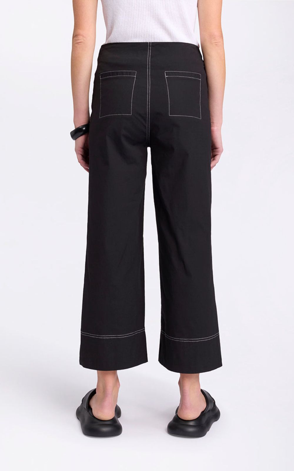 3/4 Wide Leg Pant product photo.