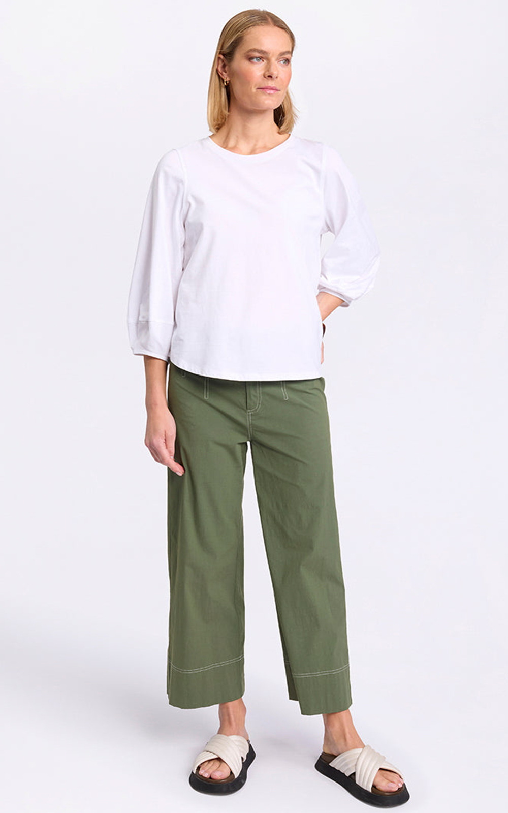 3/4 Wide Leg Pant product photo.