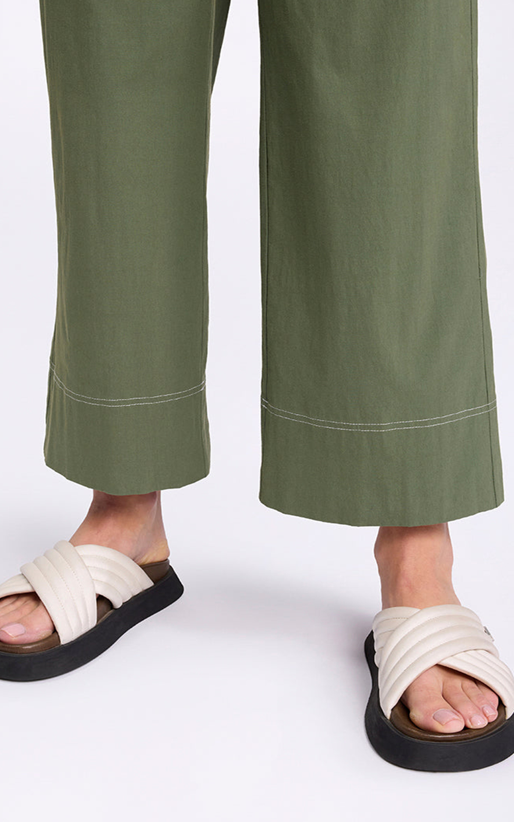 3/4 Wide Leg Pant product photo.