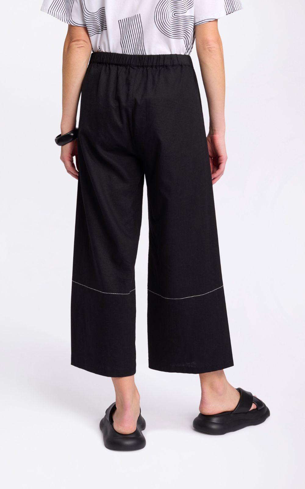 3/4 Split Hem Pant product photo.