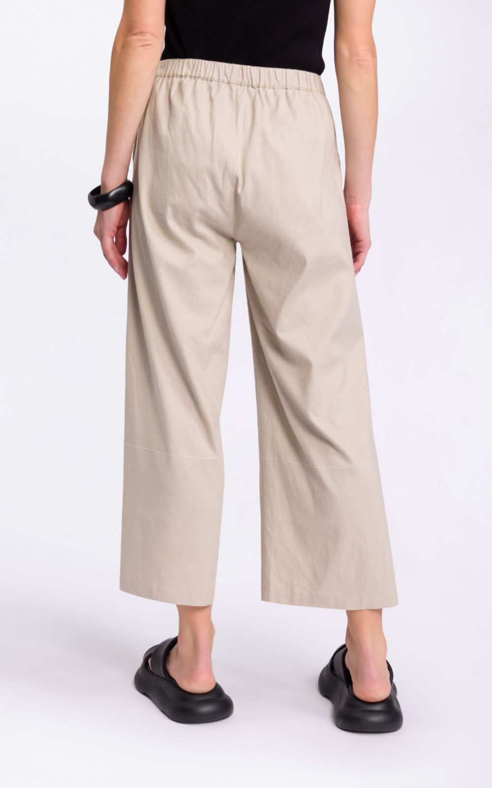 3/4 Split Hem Pant product photo.