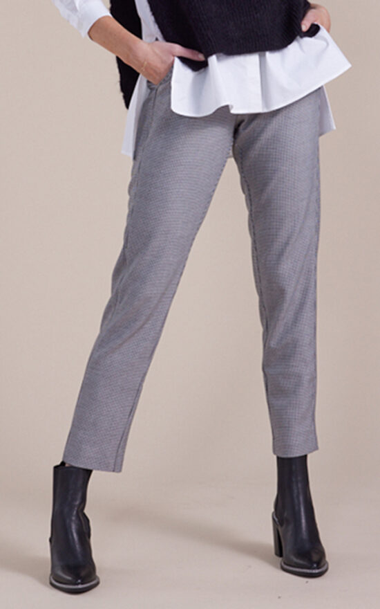 7/8 Cigarette Leg Pant product photo.